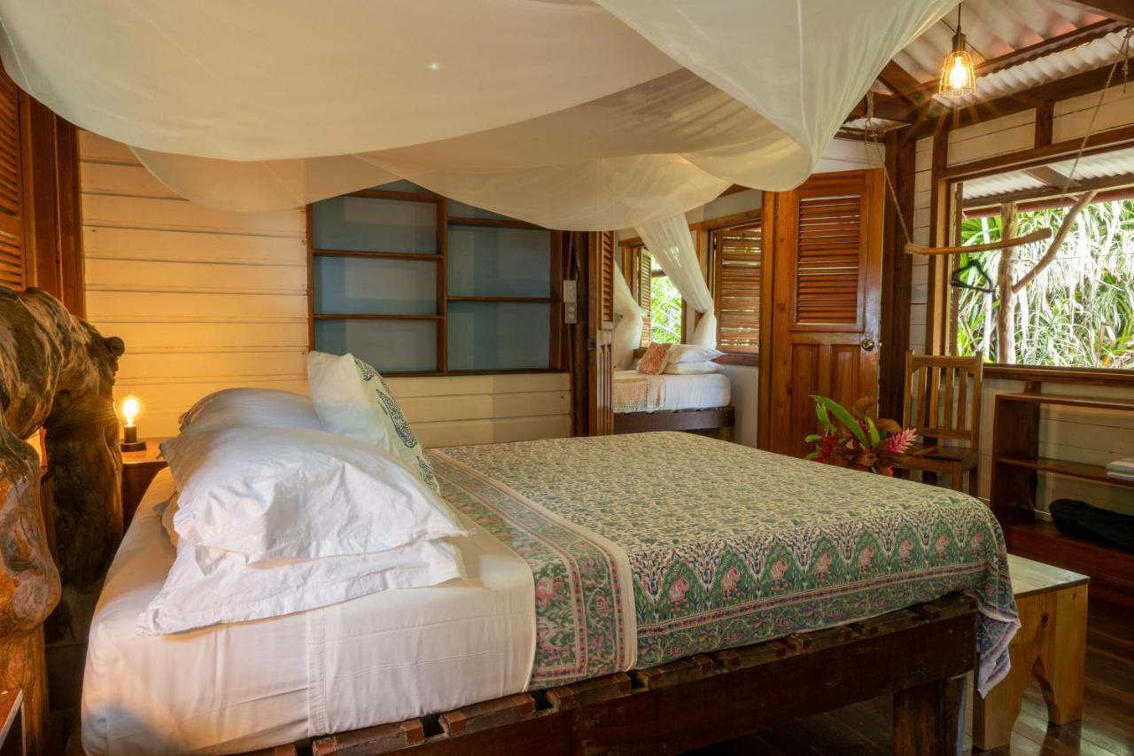 Casa Cayuco Eco-Adventure Lodge Bocas del Toro Extérieur photo