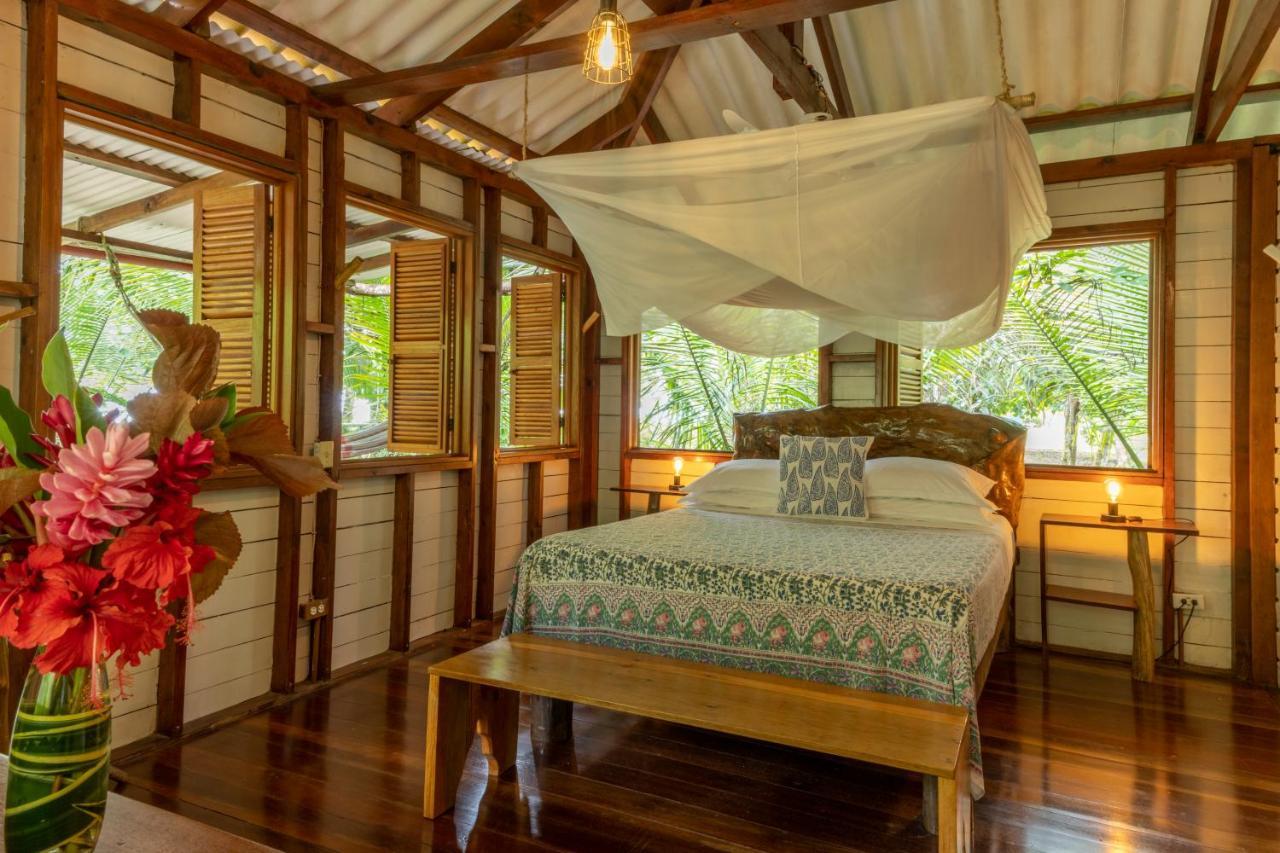 Casa Cayuco Eco-Adventure Lodge Bocas del Toro Extérieur photo