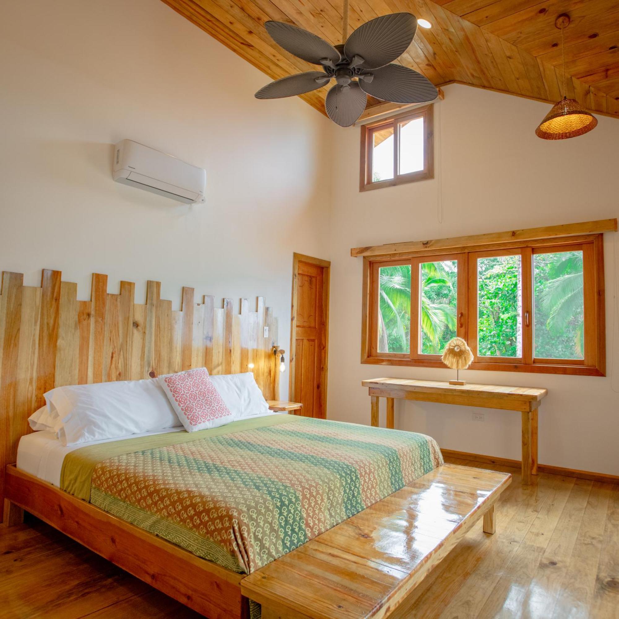 Casa Cayuco Eco-Adventure Lodge Bocas del Toro Extérieur photo