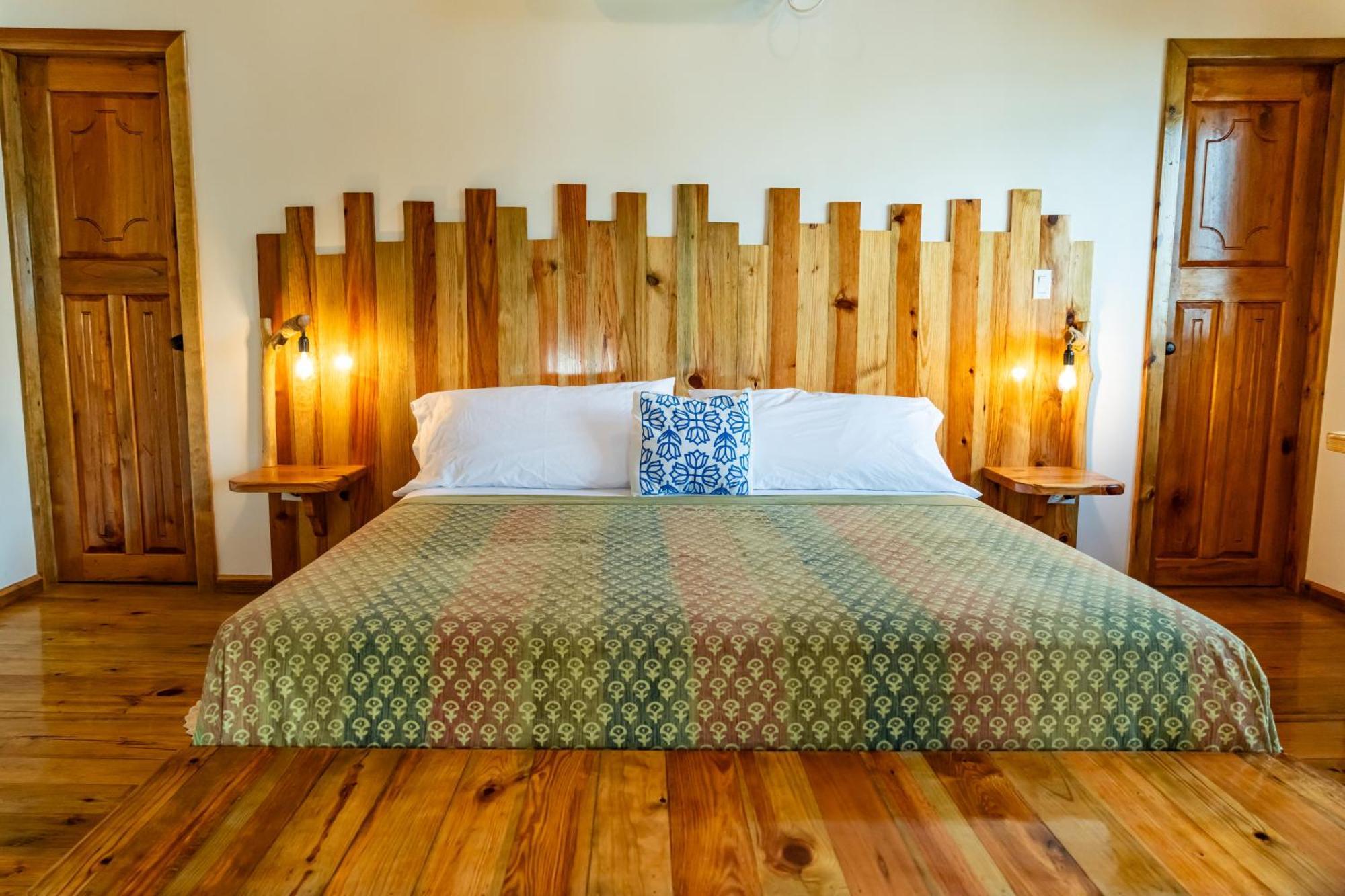 Casa Cayuco Eco-Adventure Lodge Bocas del Toro Extérieur photo